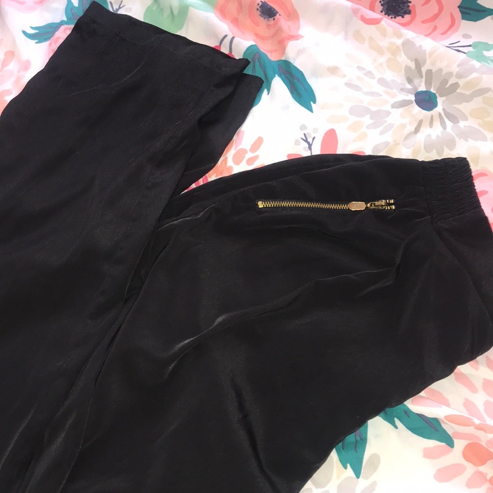 Kut from the Kloth black trouser pants, zippers